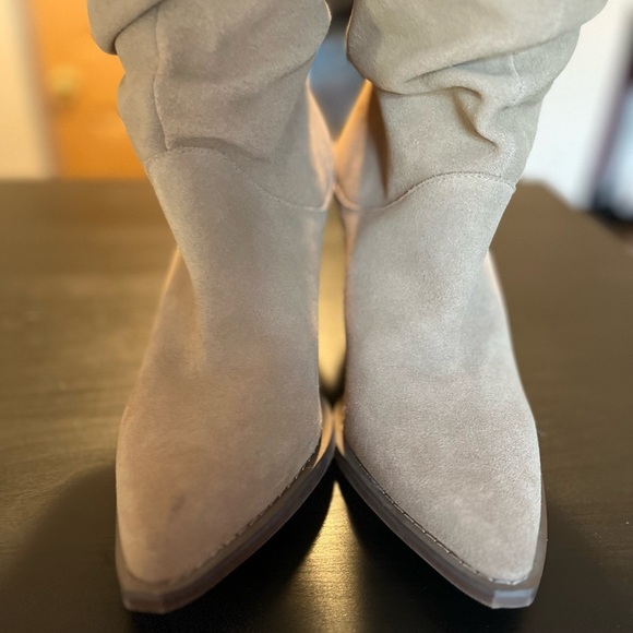 Jane and the Shoe Lisa Bootie - Picture 4 of 15